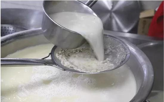 羊汤怎么做才浓白不腻?秘诀就在这里!