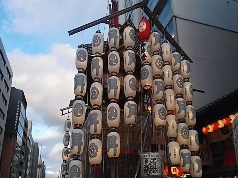 我喜欢你,在日语中用各地方言怎么说?