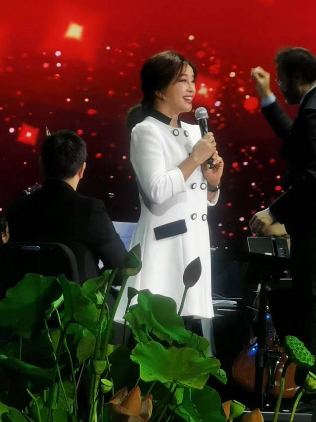 交响曲现场完整版 dab745c4a4a04f5eaa4268b893d367a7.jpeg