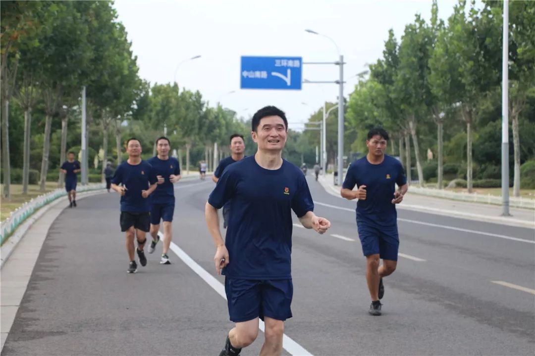 徐州消防"火焰蓝"环湖画心,他们用这种方式迎接新中国70周年华诞!