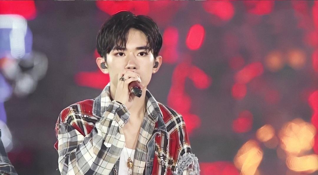 易烊千玺唱过的歌曲 034dd15b9eb84479b3332d06440df3f6.jpeg