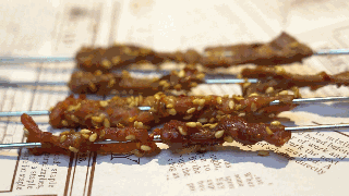 10c154a768b944609abaa66a1f1b1240.gif