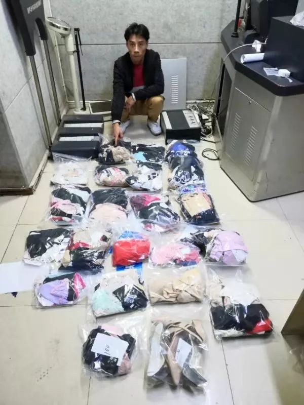 云南镇雄一男子在昆明2年偷300余件女人内衣内裤被警方抓获!
