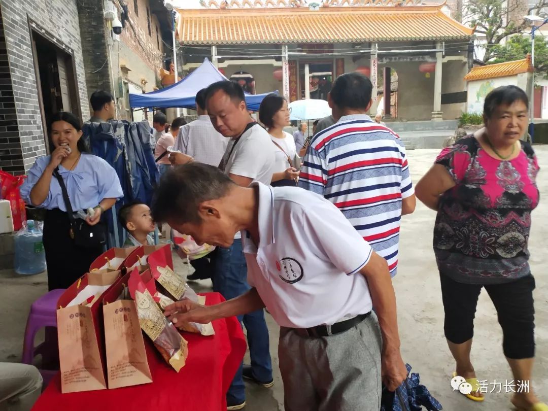2019年国庆旅游经济总量_国庆手抄报(3)