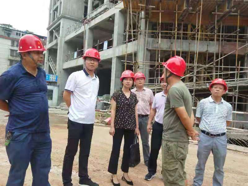 曾艳梅到中心路街道督导安全生产及安保维稳工作