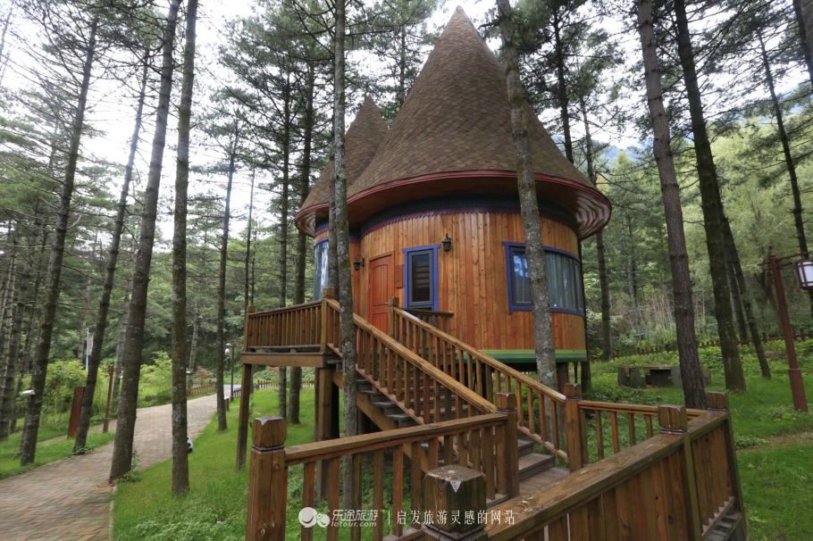 树上小木屋图片 416a34ffbdb24a0a84bd4170c436a1eb.jpeg