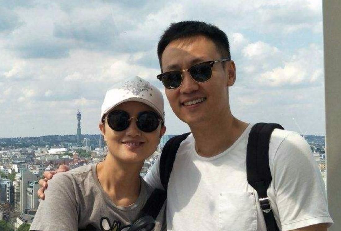 原创夫妻俩都是演员出道23年不温不火相恋25年今成人生赢家