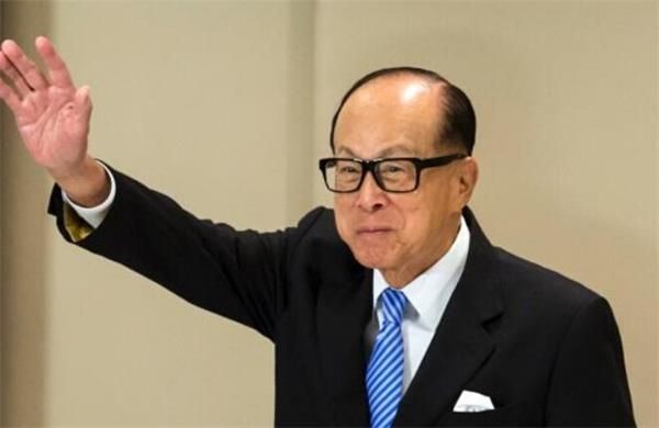 一年狂赚千亿元,却在一天内亏损877亿,还豪掷25亿成李嘉诚邻居 一年狂赚千亿元,却在一天内亏损877亿,还豪掷25亿成李嘉诚邻居