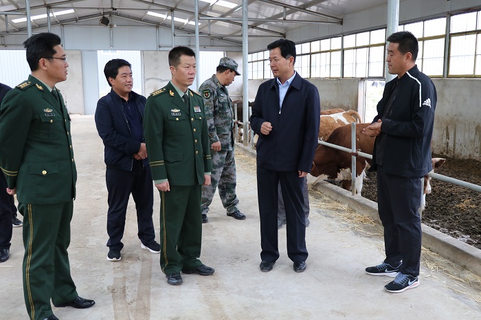 武警某部机动第九支队赴我县界石铺镇红军长征纪念馆参观见学