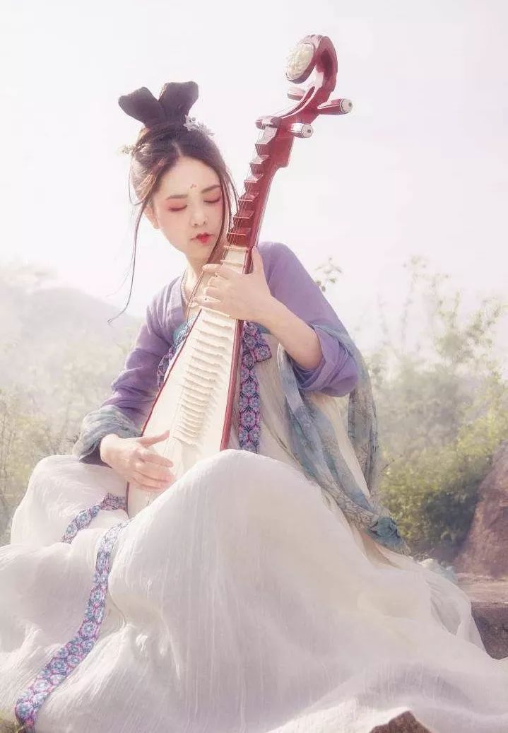 汉服青史简谱_汉服男(2)