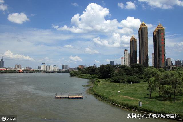 肇庆市gdp_第一财经：2019年中国城市GDP50强17城超万亿