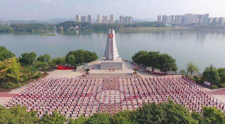 魅力于都千人共舞中央红军长征集结出发地为祖国点赞