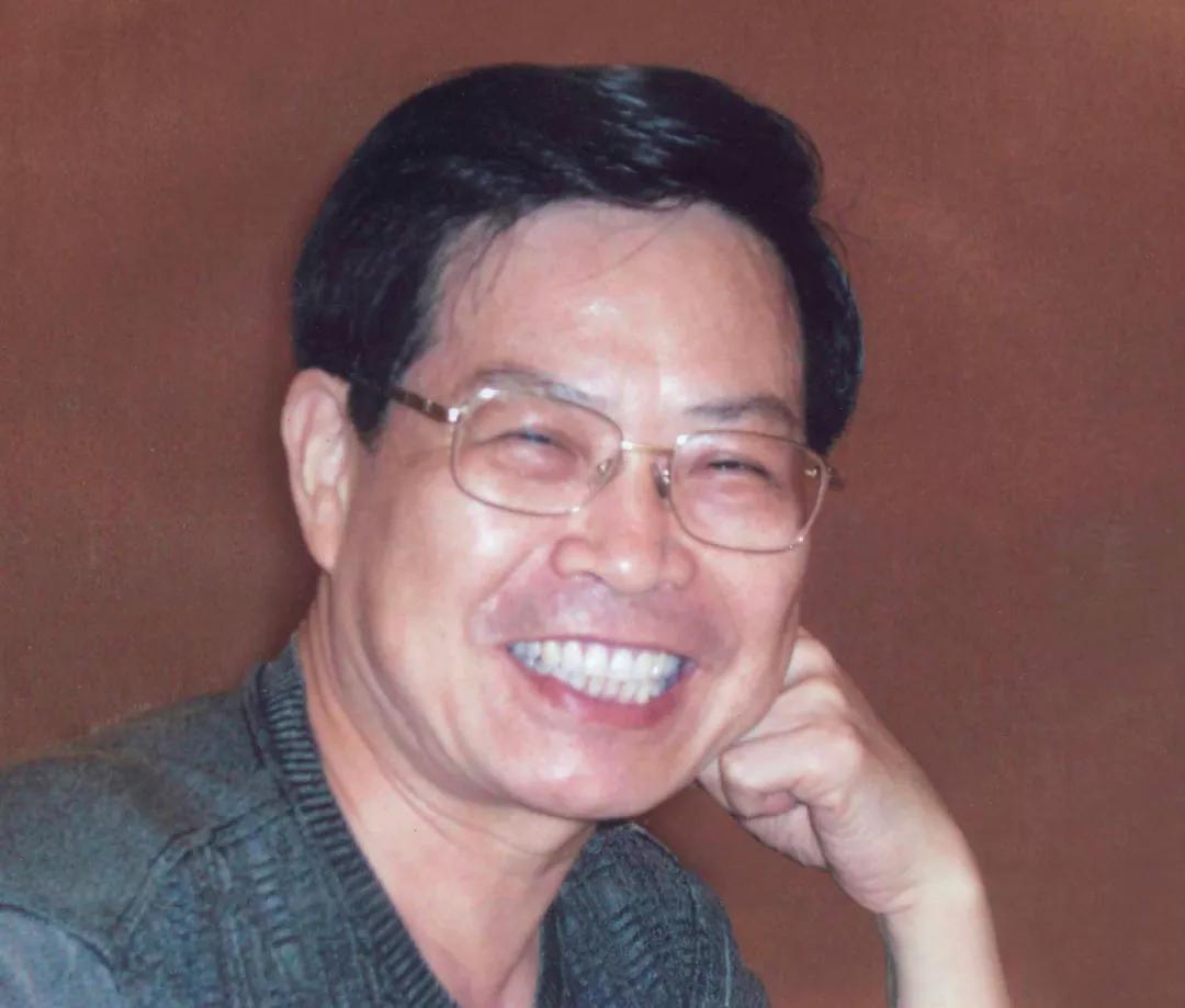 詹忠效雅俗共赏的詹衣描