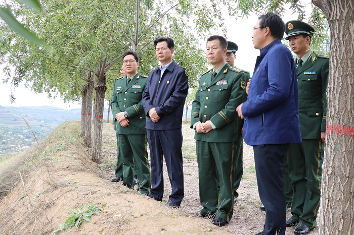 武警某部机动第九支队赴我县界石铺镇红军长征纪念馆参观见学