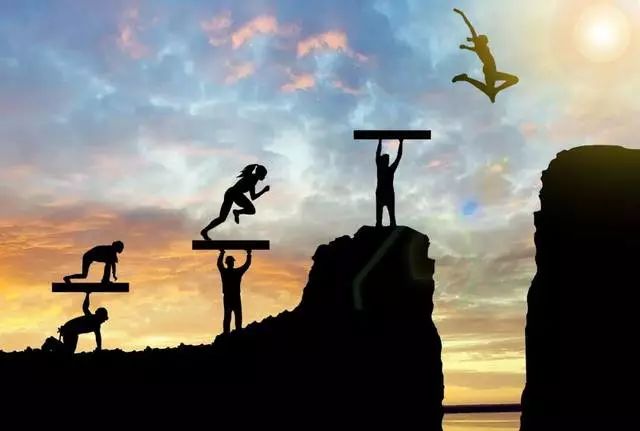 何为真正的担当 8caf8deaecd64a4cbe6d90e444bb6223.jpeg