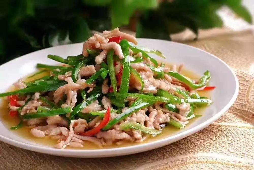 炒肉丝怎么做最好吃又简单 a568947e1e3b4aaabda90d19da7de893.jpeg