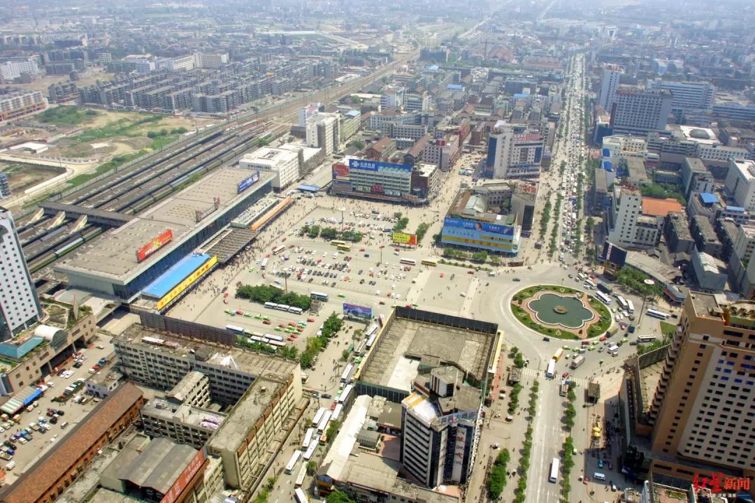 大量航拍老照片首次公开!70年巨变,成都这些地方你认得出几个?-搜狐大视野-搜狐新闻