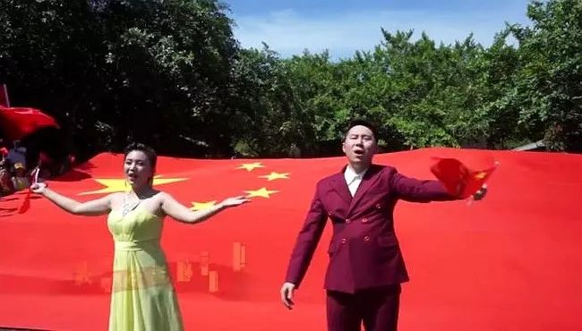 五星红旗迎风飘扬音乐曲谱_五星红旗迎风飘扬音乐(4)