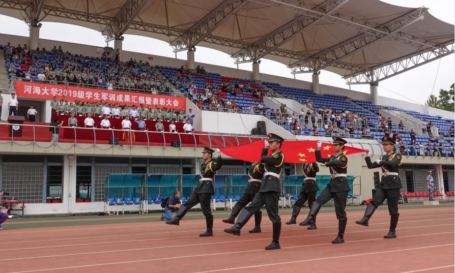 青春告白祖国超燃视频2019级学生军训成果汇报现场震撼来袭