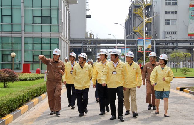 阿特斯阳光电力科技有限公司常熟 cfd2d052dbe54cbfad66ba64ea01d673.jpeg