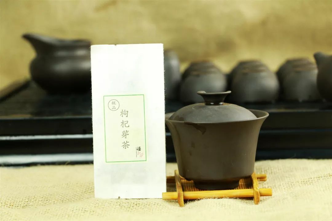 喝什么茶对眼睛好的快 db7d6a862b9841f7847fa8c10c81407b.jpeg