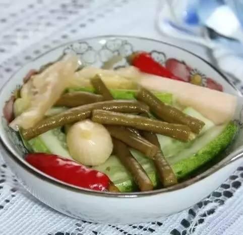 泡菜的家常做法四川泡菜 dbe8e73863dd4da5bd23ea80ad2f5625.jpeg