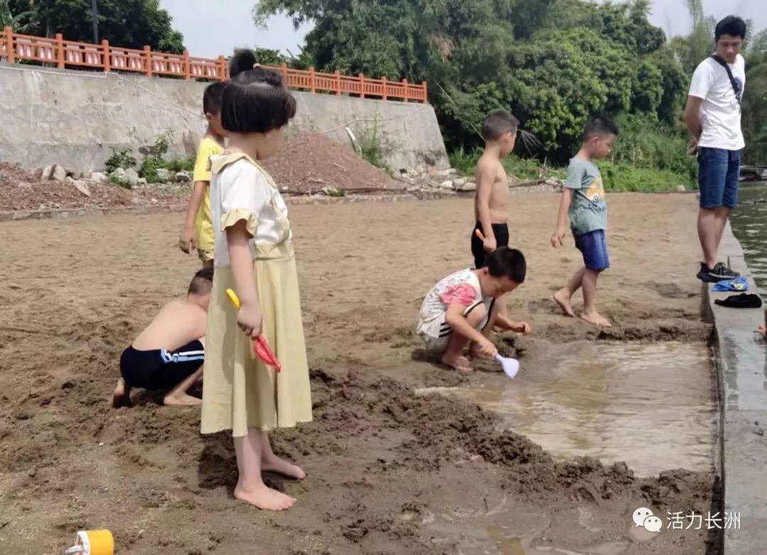 2019年国庆旅游经济总量_国庆手抄报(3)