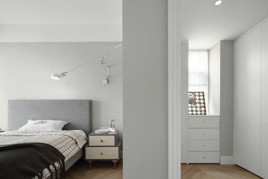 小房间装修设计高级感 095758fb564e49008f3b30b963183cca.jpeg