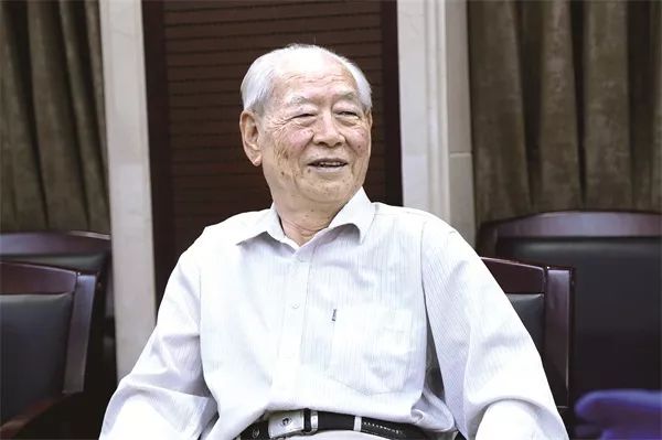 老有所乐田伏隆老有所为乐在其中退休不退志退休不褪色