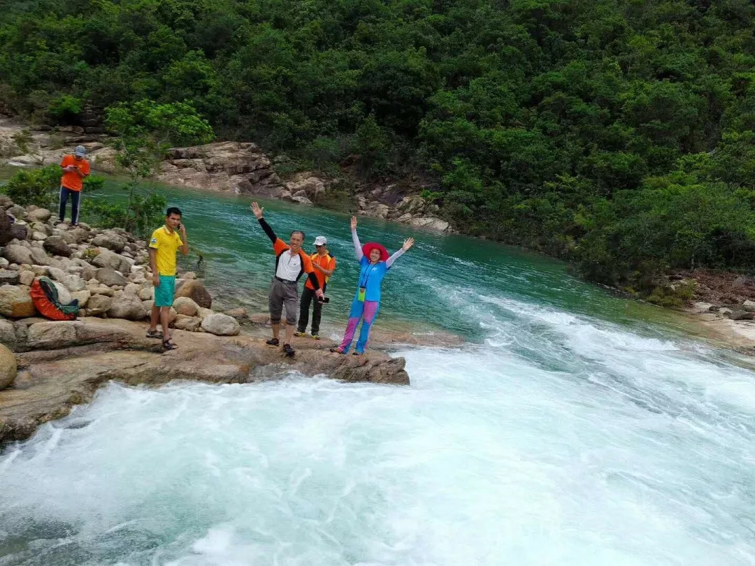 9月22日 登台山凉帽顶,赏赤溪小九寨山海美景,触碰中国装逼石