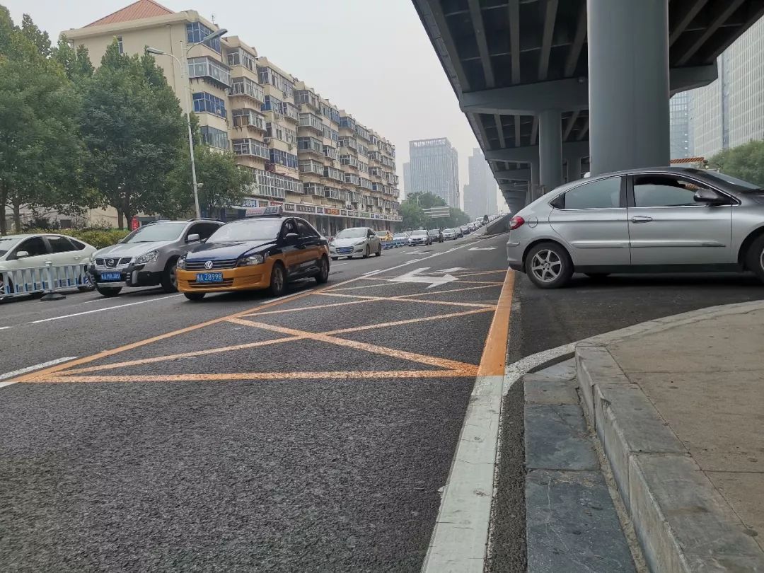 专用车道可以掉头么 32267f2e9bef4b9f91d5b1ed3d783f29.jpeg