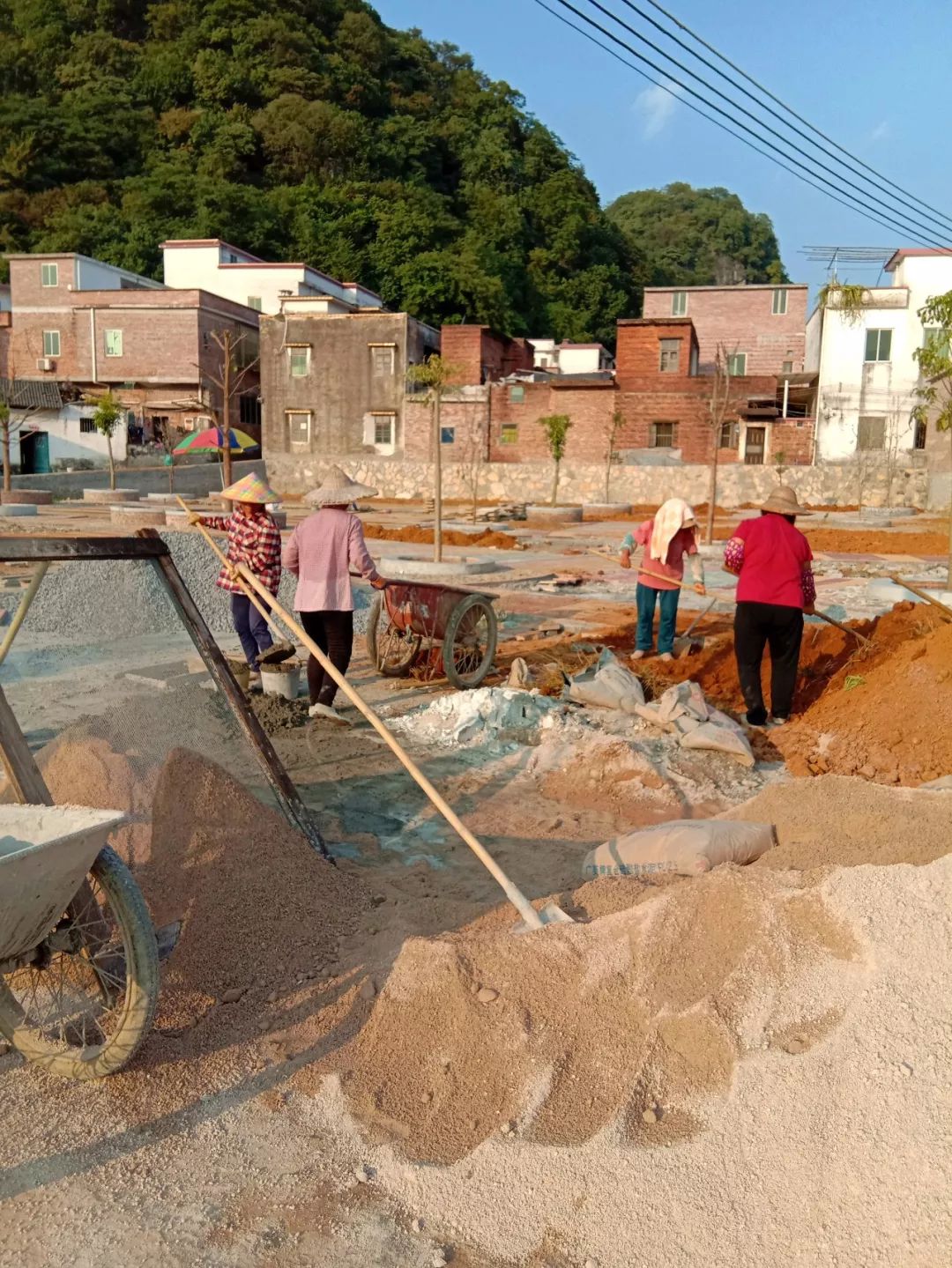 刘西村人口_河南大郭乡路西村人口