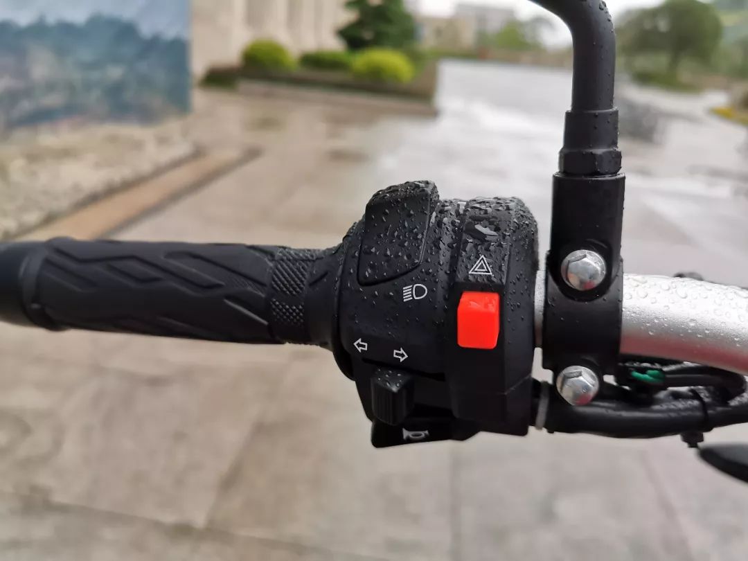 什么是单摇臂图 461525a2936c4078932828a74a9db7b7.jpeg