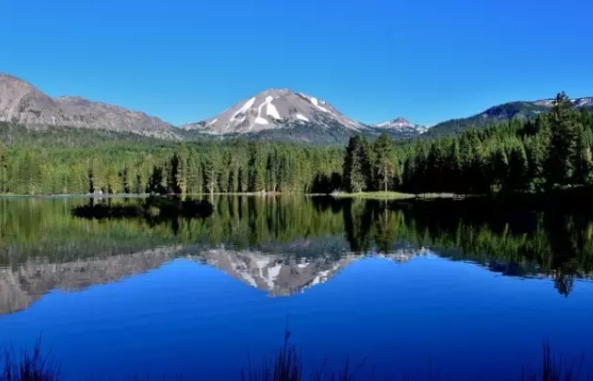 美國這座最不像地球的公園，大小火山眾多，表面竟看似外星球 旅遊 第2張