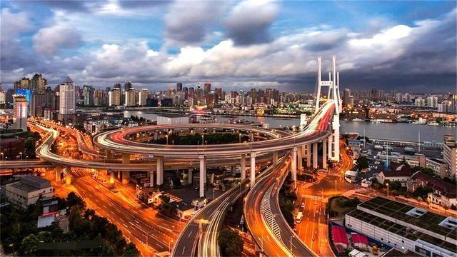 中国最美大桥总长多少米 583336e4ec1a4e618743c5046f4b4ecb.jpeg