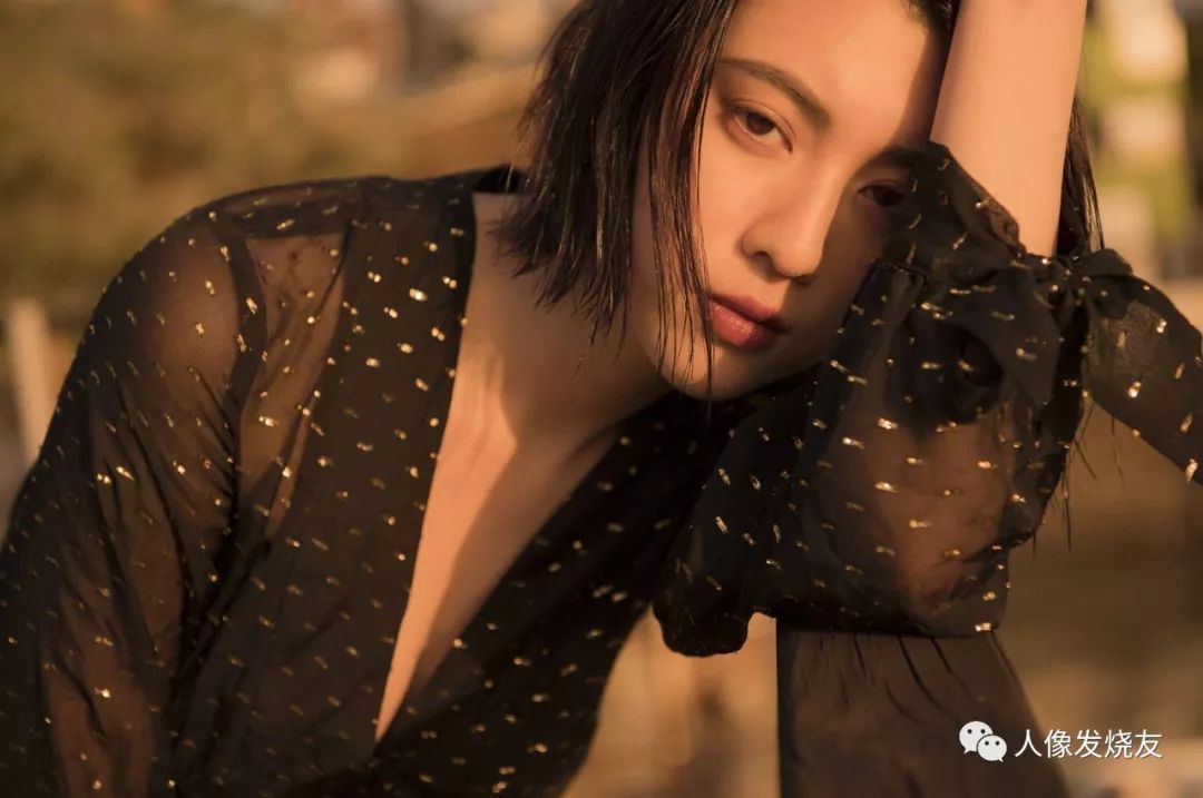 尤物三吉彩花