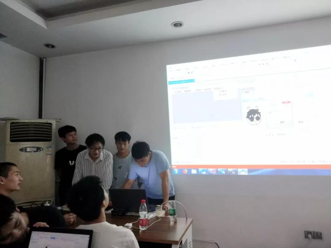 新睿it学院项目答辩 理论知识夯实基础,项目实践升华能力