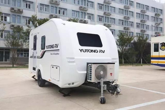 宇通国内上路版t510拖挂房车