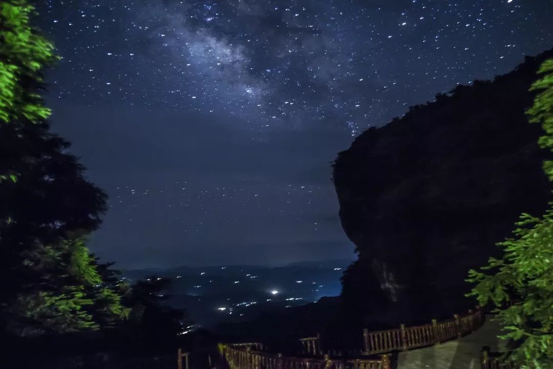 国庆耍事 | 游蚩尤九黎城 赏摩围山风景