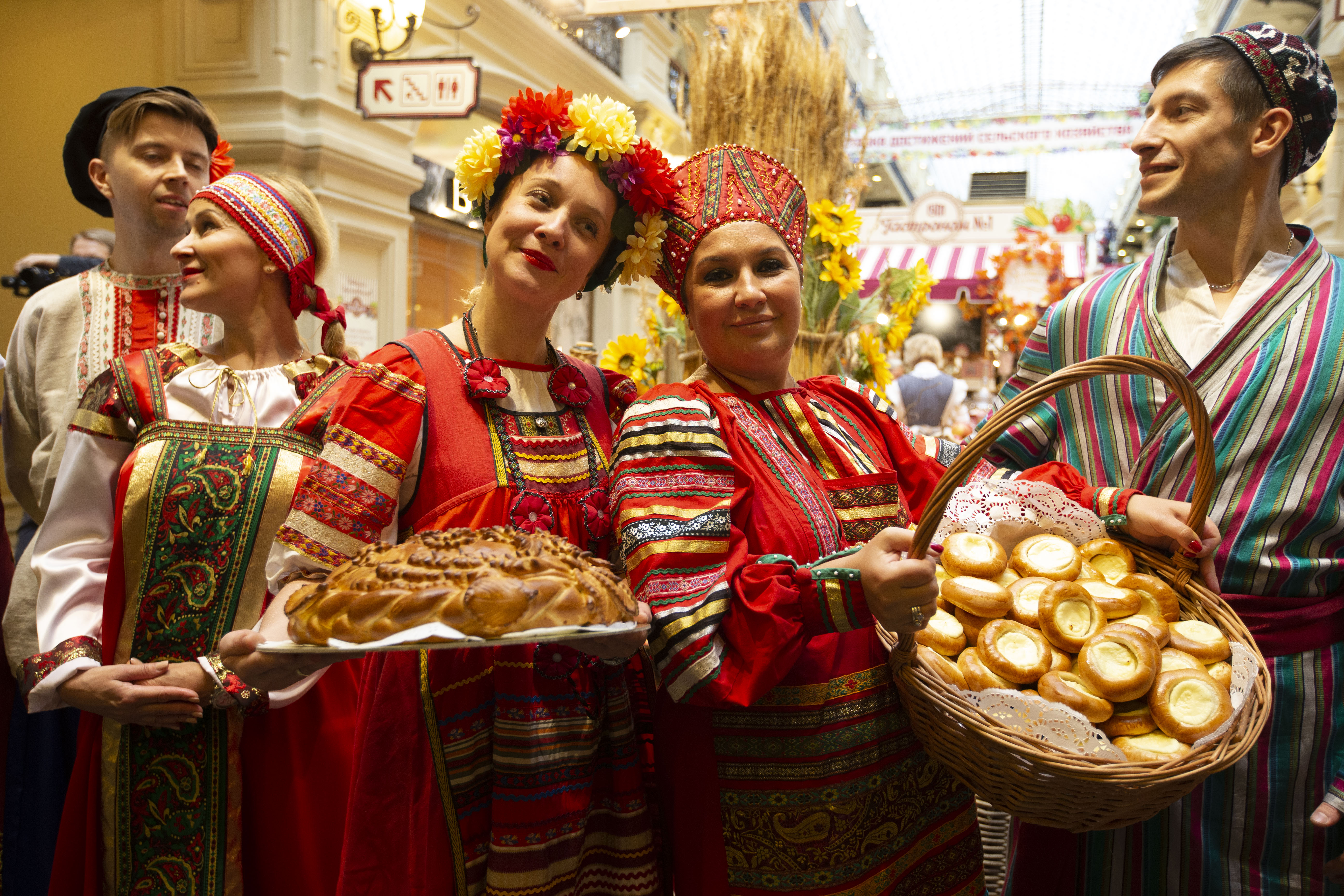 俄罗斯地方特色美食节开幕