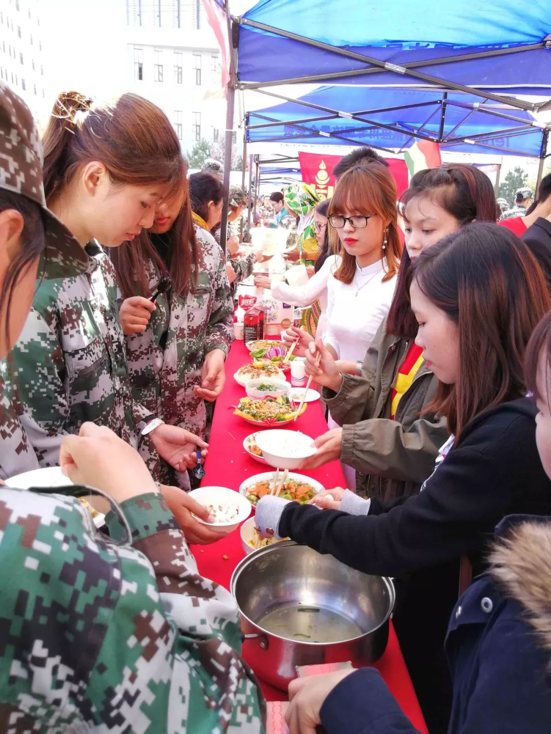 邀请函!一大波美食美食向你靠近正在房圈大厨图片