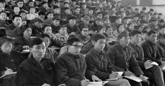 我国恢复高考后的第一个状元,荣登人民日报,如今的发展怎么样?