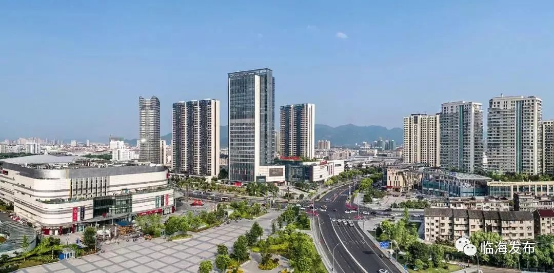 的变迁 背后都是一串耐人寻求的往事 市政府 1995年,临海市政府新大楼