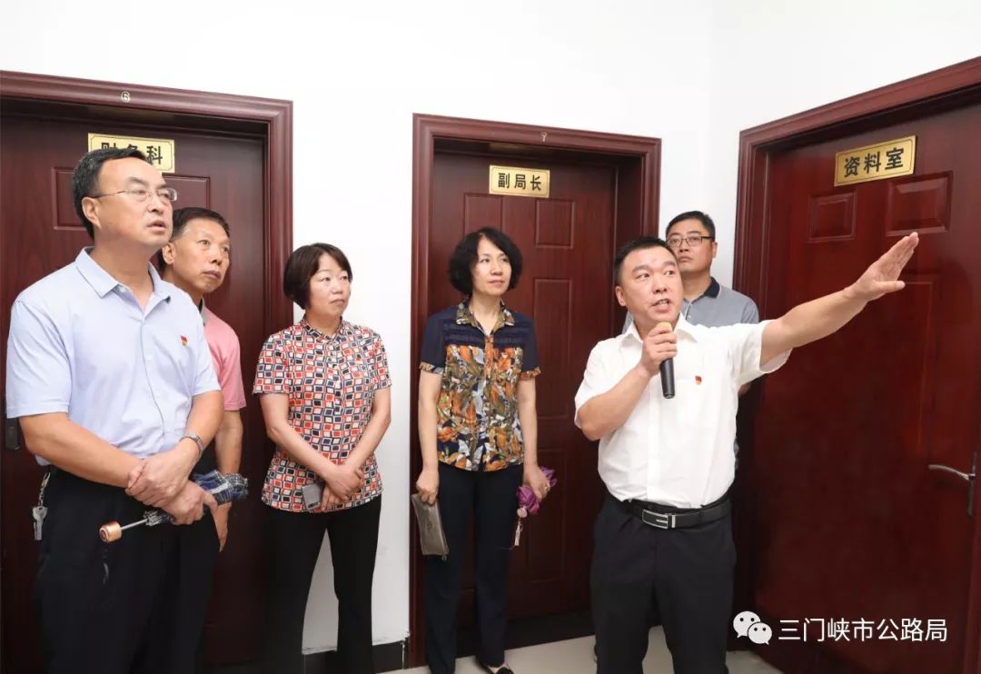 立足岗位讲奉献忠诚向党表初心记8月公路之星高振峰