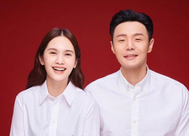 好事多磨,李荣浩晒结婚证件照,正式承认与杨丞