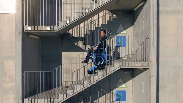 瑞士大学生发明"爬楼梯"轮椅,再也不用担心老人爬楼梯