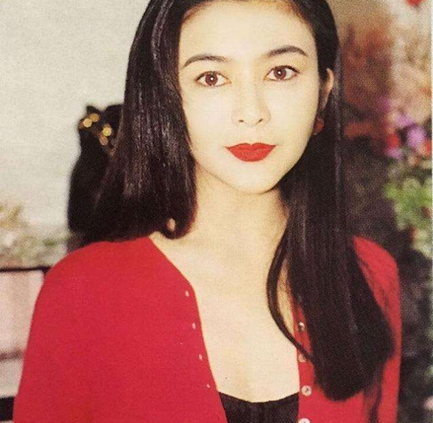 关之琳年轻时有多美?她走出来的那一刻,全场尖叫