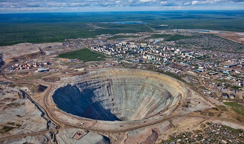 世界上最大的钻石矿:钻石产量大,上空有巨大吸力,曾吸入直升机