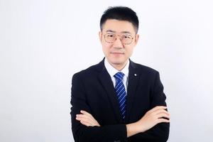 以技术为主导,深入浅出——专访股市达人李俊 以技术为主导,深入浅出——专访股市达人李俊