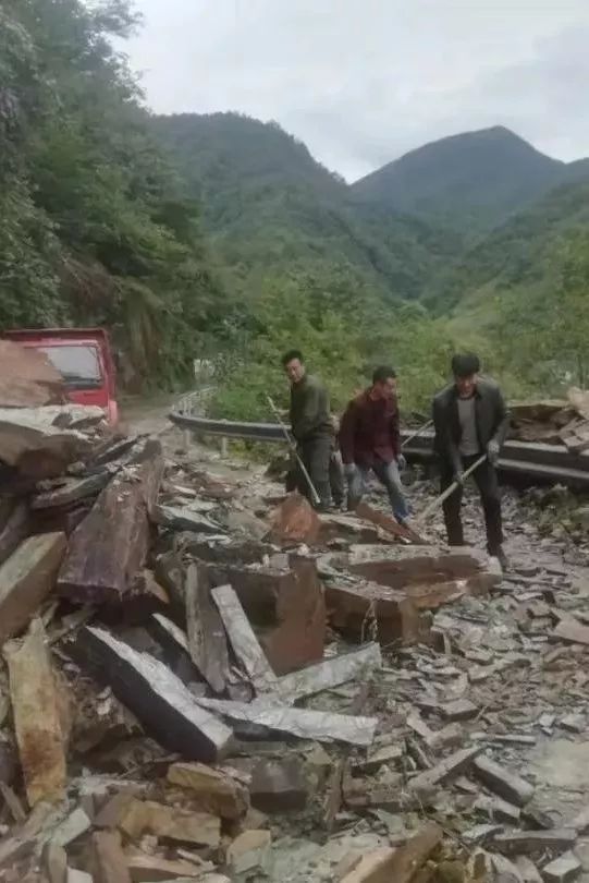 三河镇有多少人口_北流隆盛镇有多少人口(2)